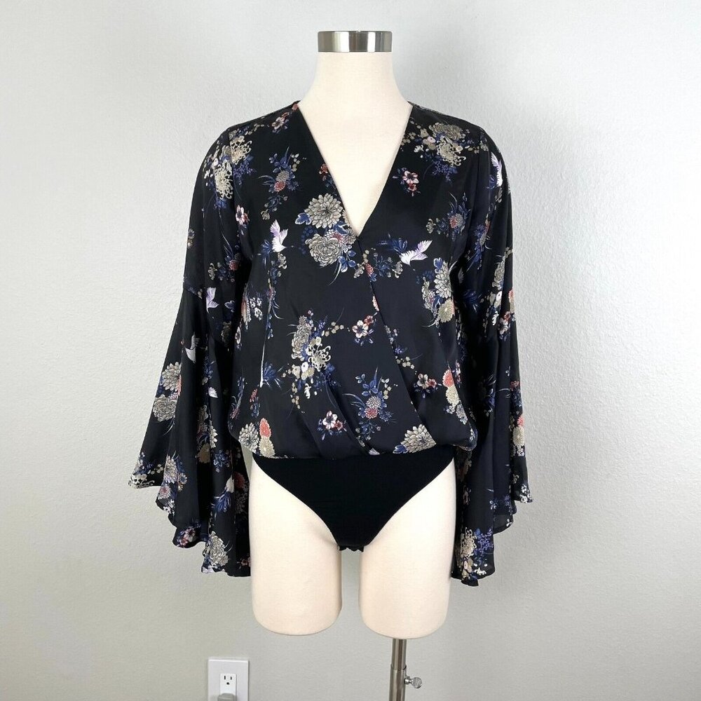 Ro & De Womens Small Floral Bodysuit Blouse Surplice Bell Sleeve Shirt Top